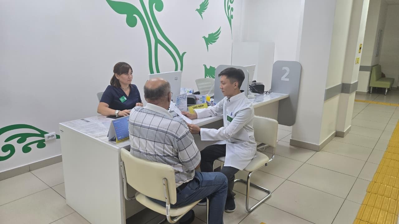 К узкому специалисту – напрямую. Что изменилось в работе поликлиник?